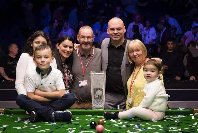 的发展并引 的发展并引